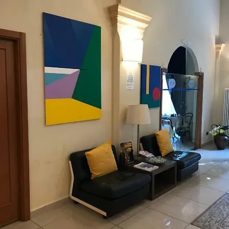 Venezia Hotell 3*